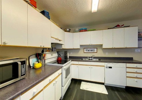 5802-12 Avenue, Edson, AB 