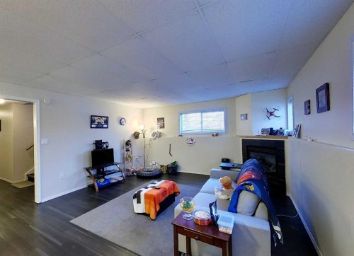 5802-12 Avenue, Edson, AB 