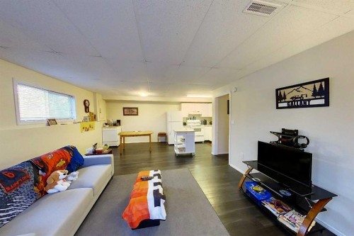 5802-12 Avenue, Edson, AB 