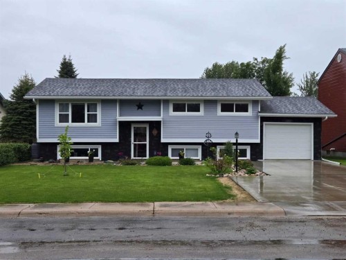 321 9 Street NE Slave Lake, AB T0G 2A2