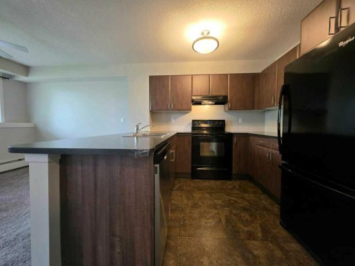 102-709 6 Ave Se, Slave Lake, AB 