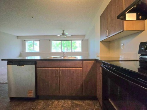 102-709 6 Ave Se, Slave Lake, AB 
