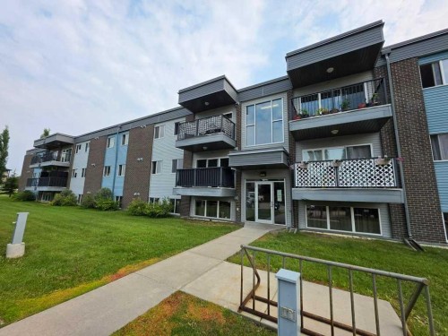102-709 6 Ave Se, Slave Lake, AB 