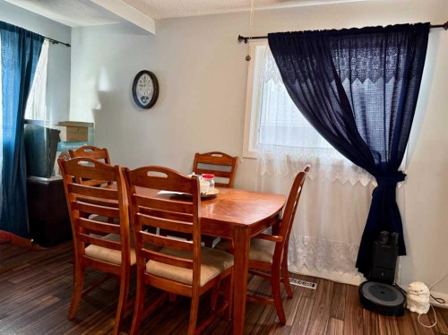 178 Hansen Drive, Hinton, AB - Indoor Photo Showing Dining Room