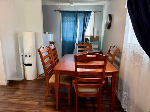 178 Hansen Drive, Hinton, AB - Indoor Photo Showing Dining Room