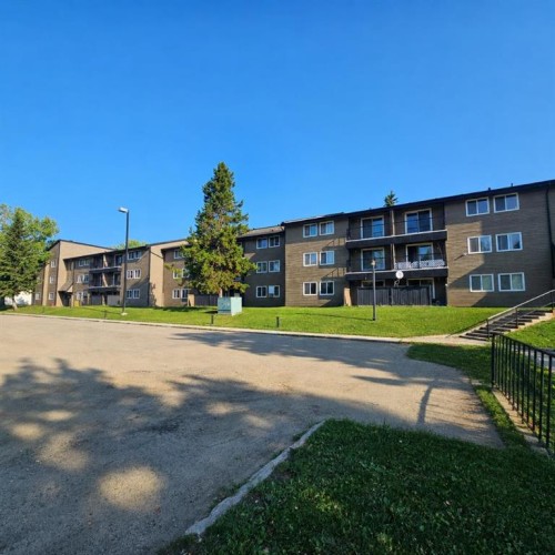 316A-5611 10 Avenue, Edson, AB 