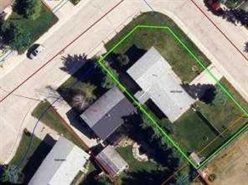 813 7 A Street, Fox Creek, AB 