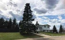 813 7 A Street  Fox Creek, AB T0H 1P0