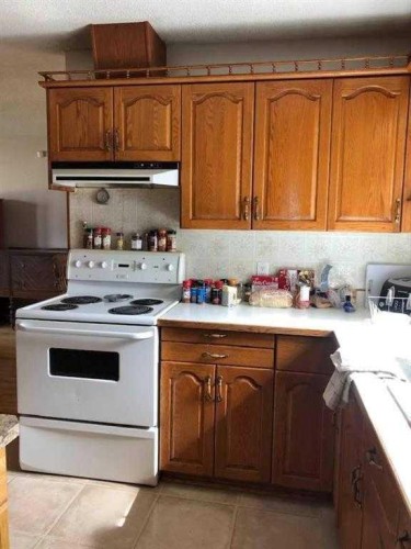 813 7 A Street, Fox Creek, AB 
