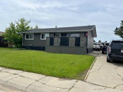 505 5 Avenue Fox Creek, AB T0H 1P0
