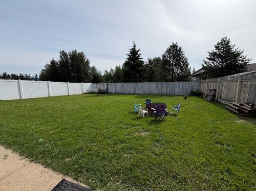 64 Park Circle, Whitecourt, AB 