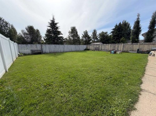 64 Park Circle, Whitecourt, AB 