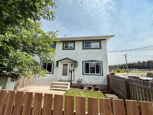 25-110 Tamarack Avenue  Hinton, AB T7V 1C5