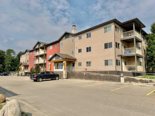 305-109 Seabolt Drive  Hinton, AB T7V 1K2