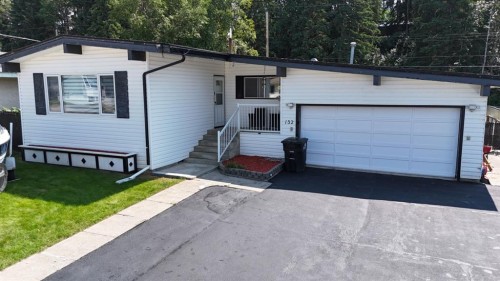 132 Sunwapta Drive, Hinton, AB - Outdoor