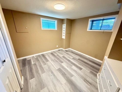 132 Sunwapta Drive, Hinton, AB - Indoor Photo Showing Other Room