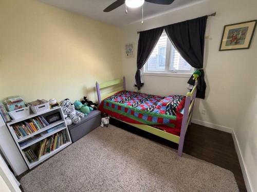 429 Collinge Road, Hinton, AB - Indoor Photo Showing Bedroom