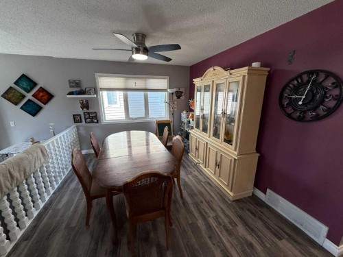 429 Collinge Road, Hinton, AB - Indoor Photo Showing Dining Room