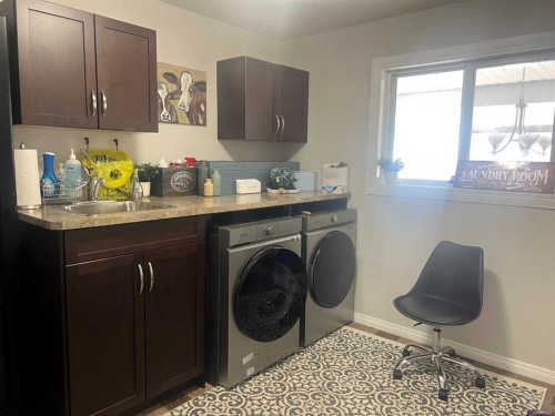 807 8A Street, Fox Creek, AB 