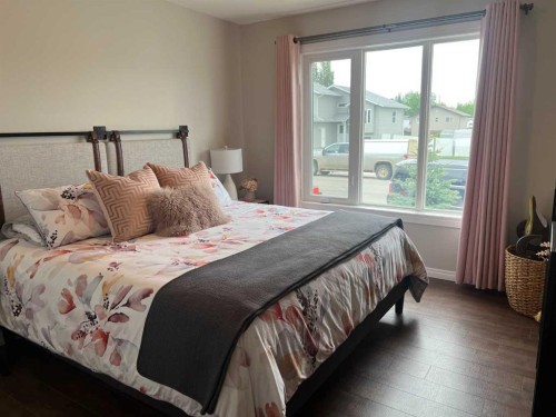 807 8A Street, Fox Creek, AB 