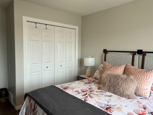 807 8A Street, Fox Creek, AB 