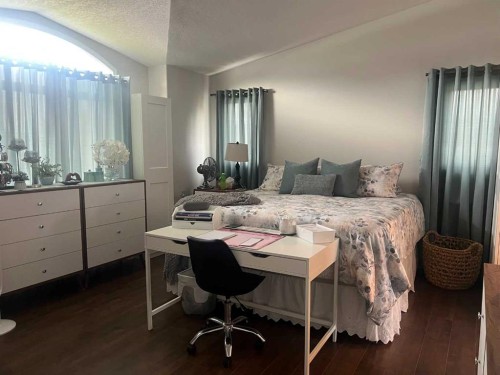 807 8A Street, Fox Creek, AB 