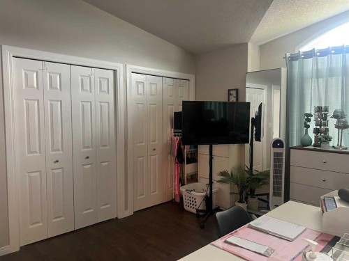807 8A Street, Fox Creek, AB 