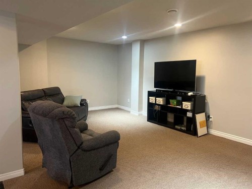 807 8A Street, Fox Creek, AB 