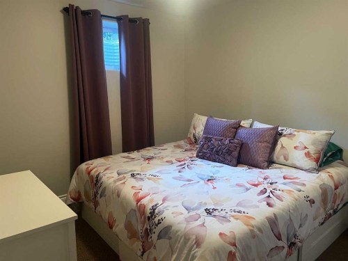 807 8A Street, Fox Creek, AB 