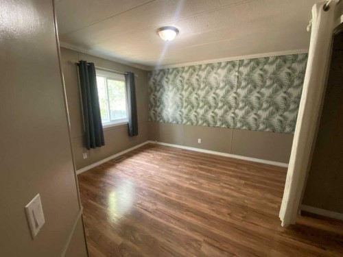 70-810 56 Street, Edson, AB 