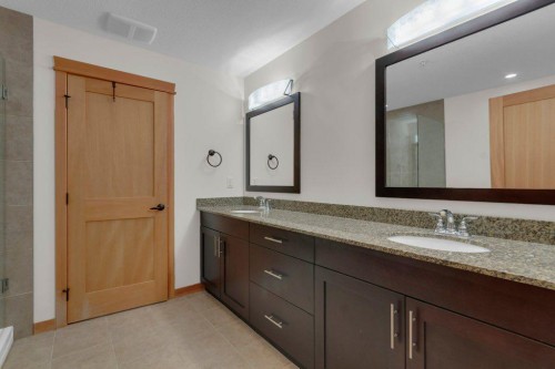 5102-101E Stewart Creek Landing, Canmore, AB - Indoor Photo Showing Bathroom