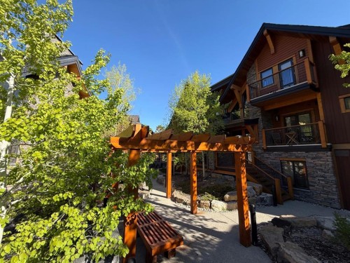 5102-101E Stewart Creek Landing, Canmore, AB - Outdoor