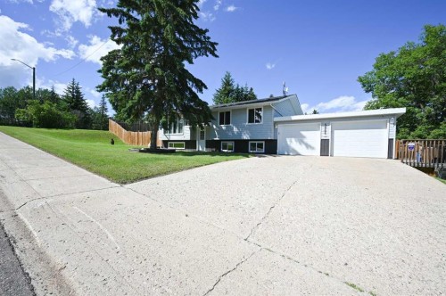 5005 44 Avenue, Athabasca, AB 
