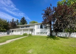 5301 15 Ave Edson, AB T7E 1H2