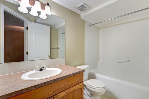 3-823 Wilson Way, Canmore, AB 