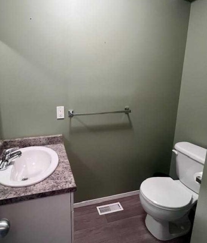 132 Maurer Drive, Hinton, AB 