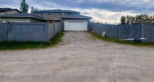 132 Maurer Drive, Hinton, AB 