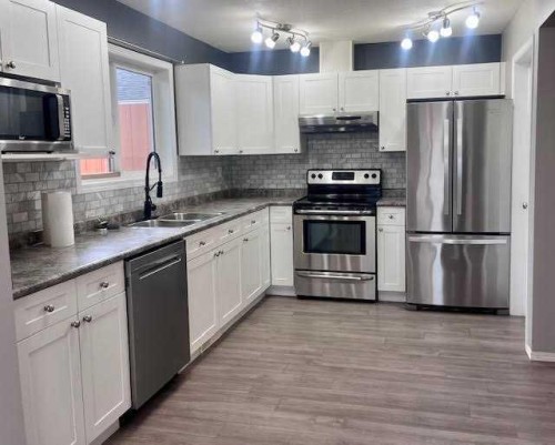 132 Maurer Drive, Hinton, AB 