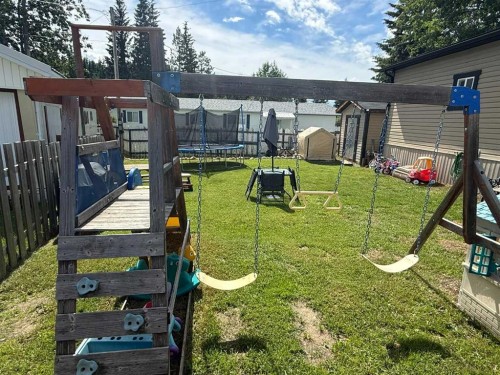 107-810 56, Edson, AB 