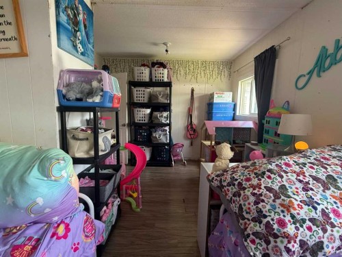 107-810 56, Edson, AB 