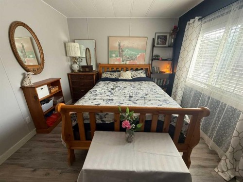 107-810 56, Edson, AB 