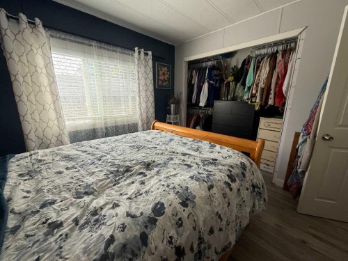 107-810 56, Edson, AB 