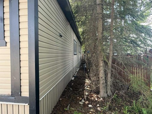 107-810 56, Edson, AB 