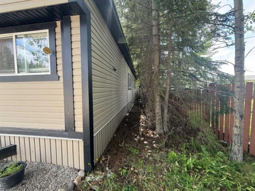 107-810 56, Edson, AB 