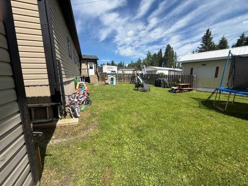 107-810 56, Edson, AB 