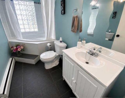 123 Bliss Avenue, Hinton, AB 