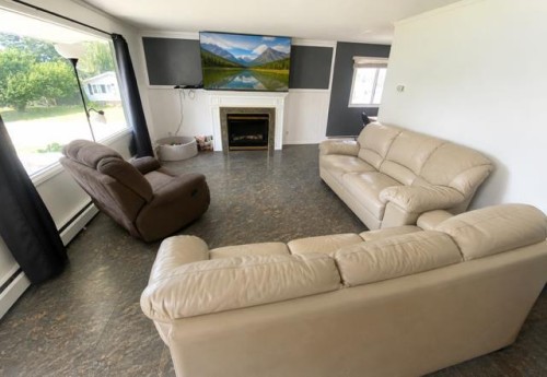 123 Bliss Avenue, Hinton, AB 