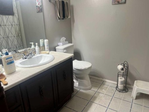 806 7 A Street, Fox Creek, AB 