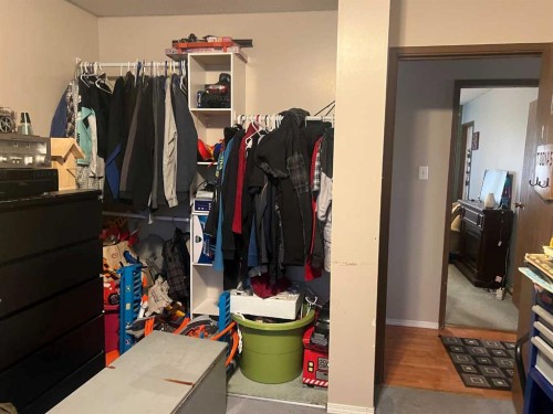 806 7 A Street, Fox Creek, AB 