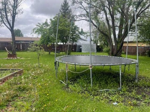 806 7 A Street, Fox Creek, AB 